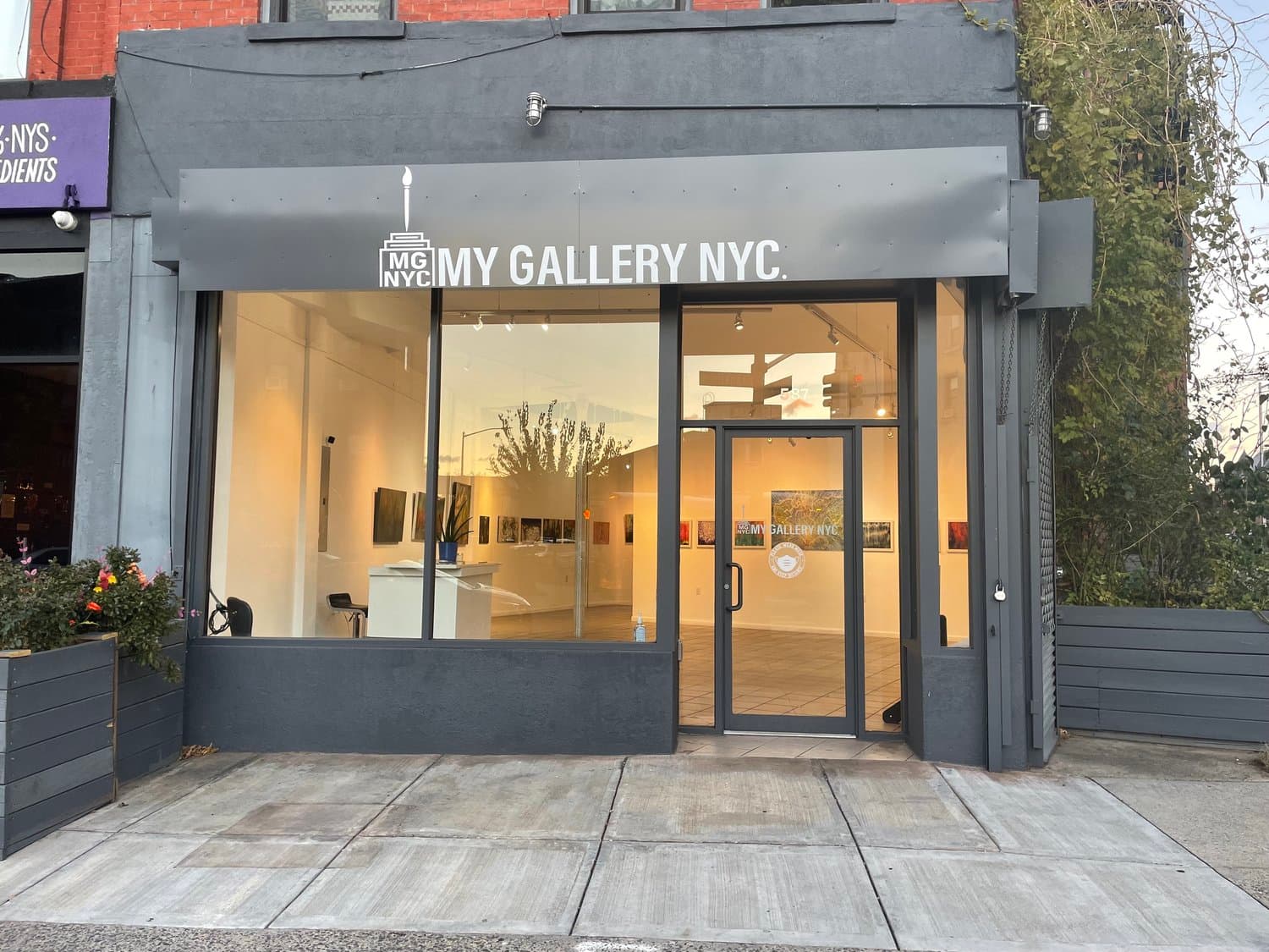 Gallery front